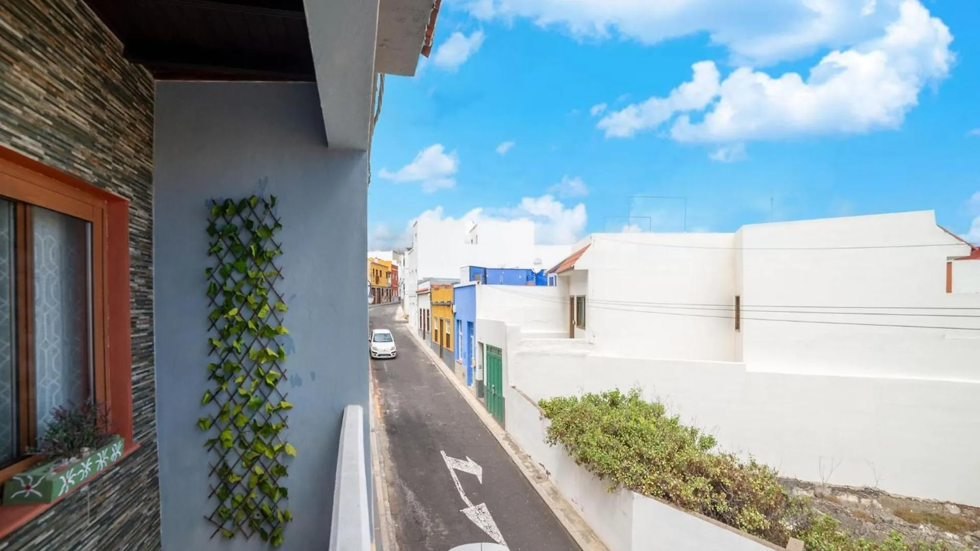 Vintage Style Holiday Home Near The Beach 로스실로스