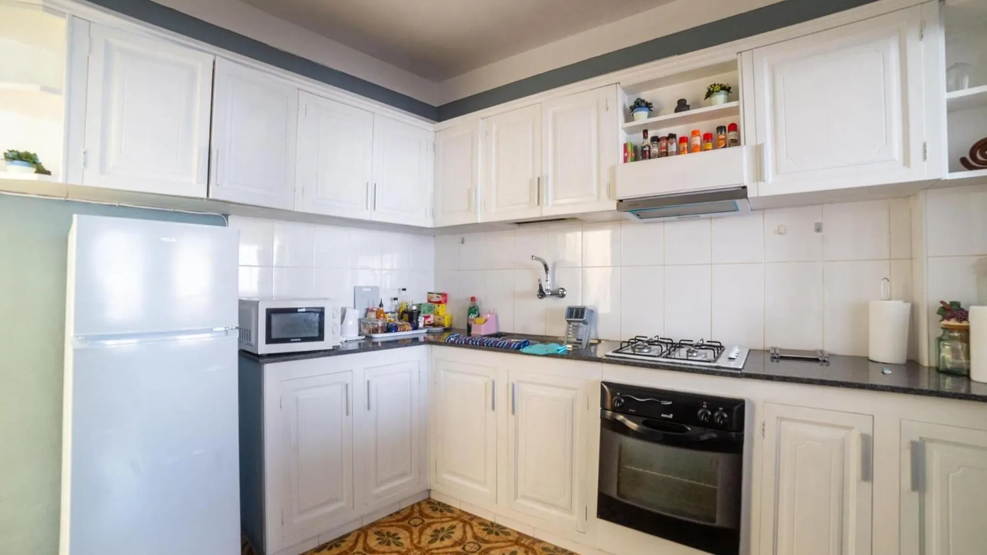 Vintage Style Holiday Home Near The Beach 로스실로스