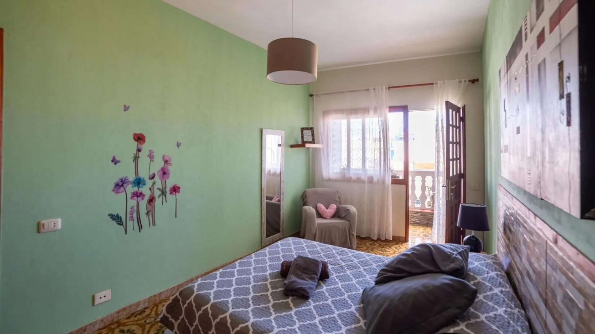 Vintage Style Holiday Home Near The Beach 로스실로스